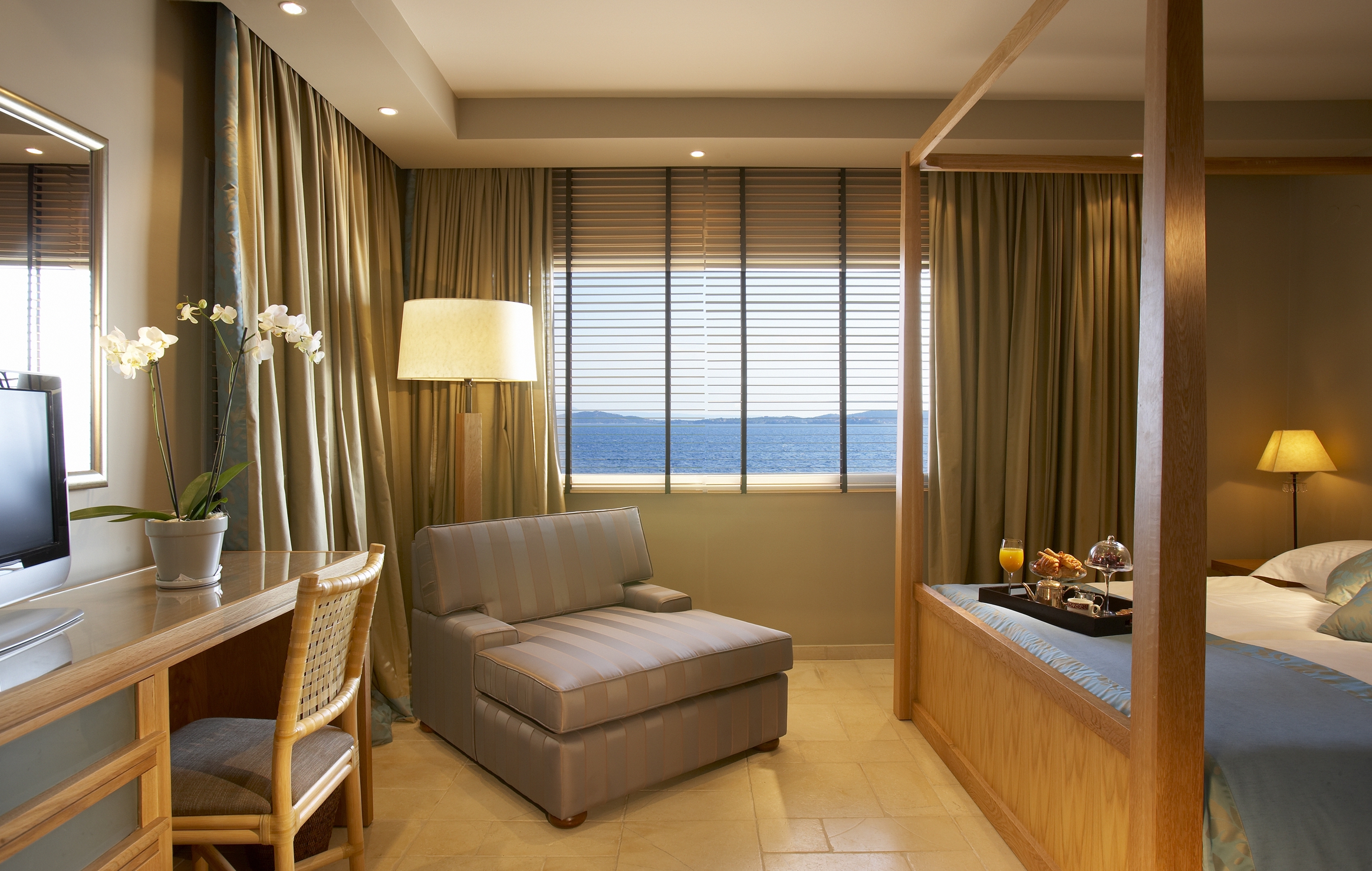Eagles_mc bedroom