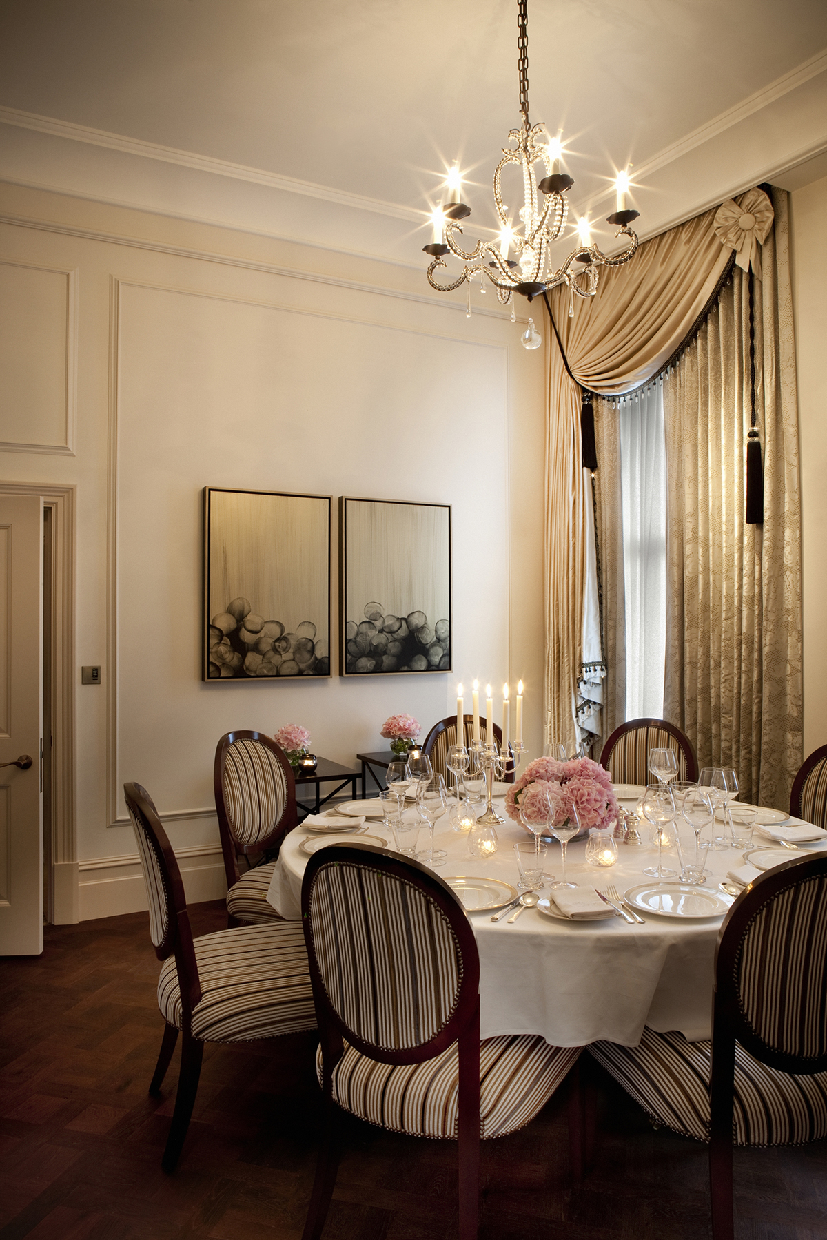 Hi_TLLON_32690704_Regent Suite Dining Room